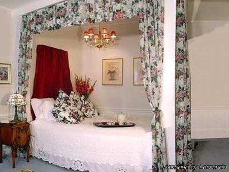 La Veranda Bed And Breakfast St. Petersburg Room photo